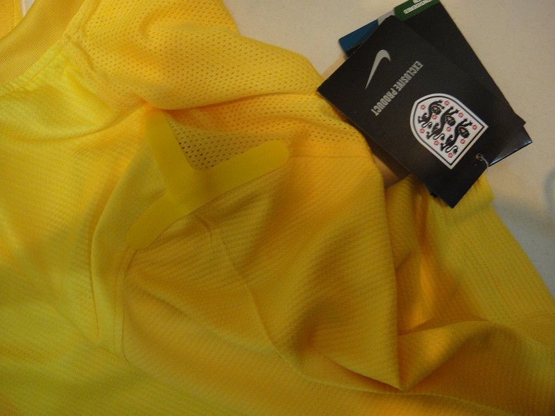 2013 England Goalkeeper Yellow Jersey Shirt - Official Replica 4449