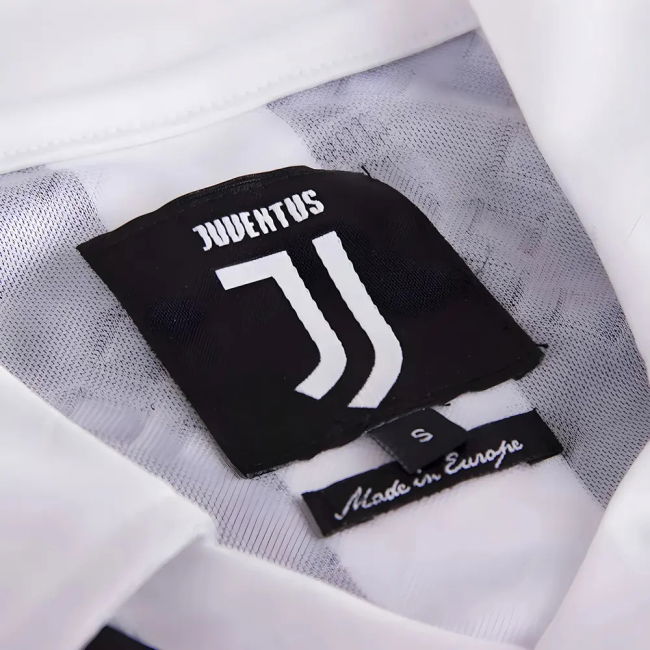 Official 2025-2026 Juventus Shirt With Vintage Design - Perfect Fit