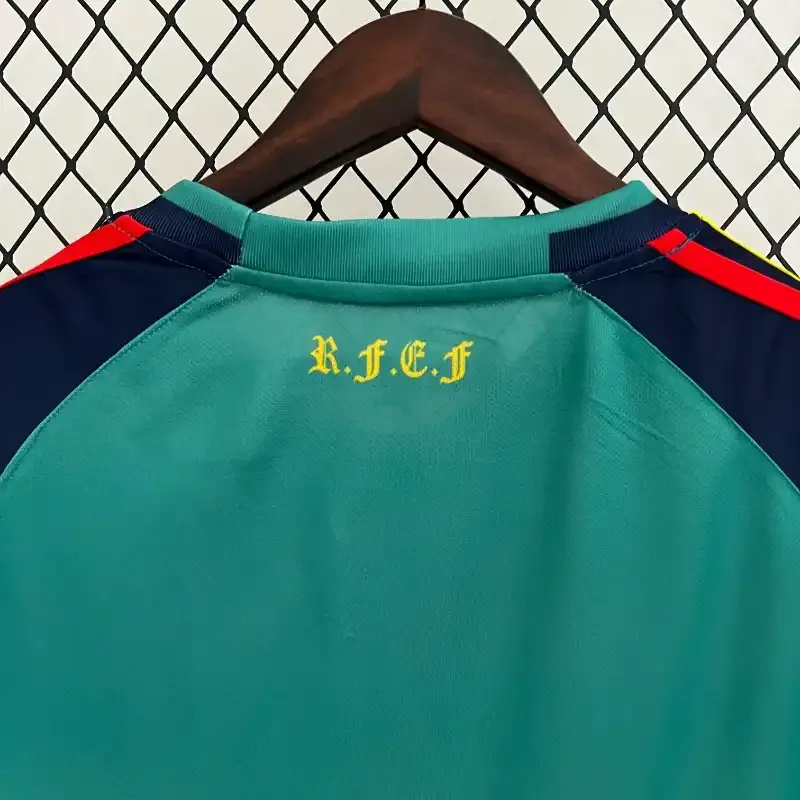 Cheap 2010 Spain Goalkeeper Soccer retro kit