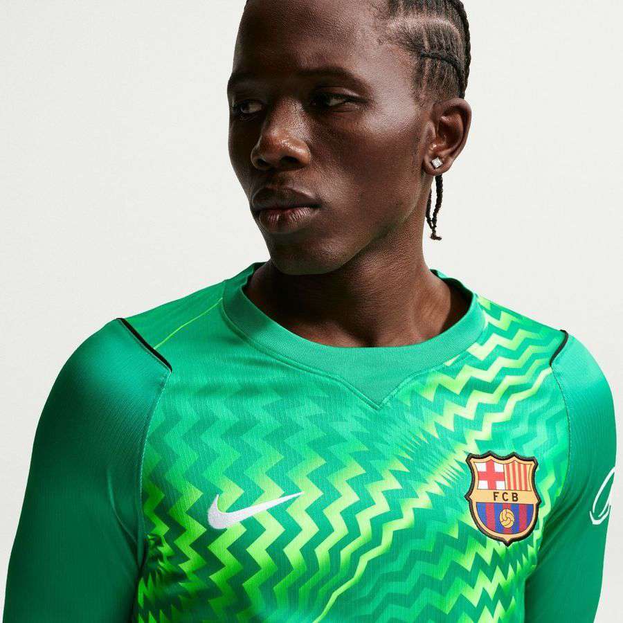 Barcelona Goalkeeper Shirt 2026/27 Long Sleeves