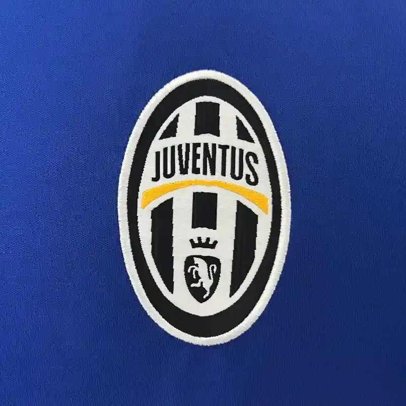 Cheap 2004-2005 Juventus Jersey retro kit