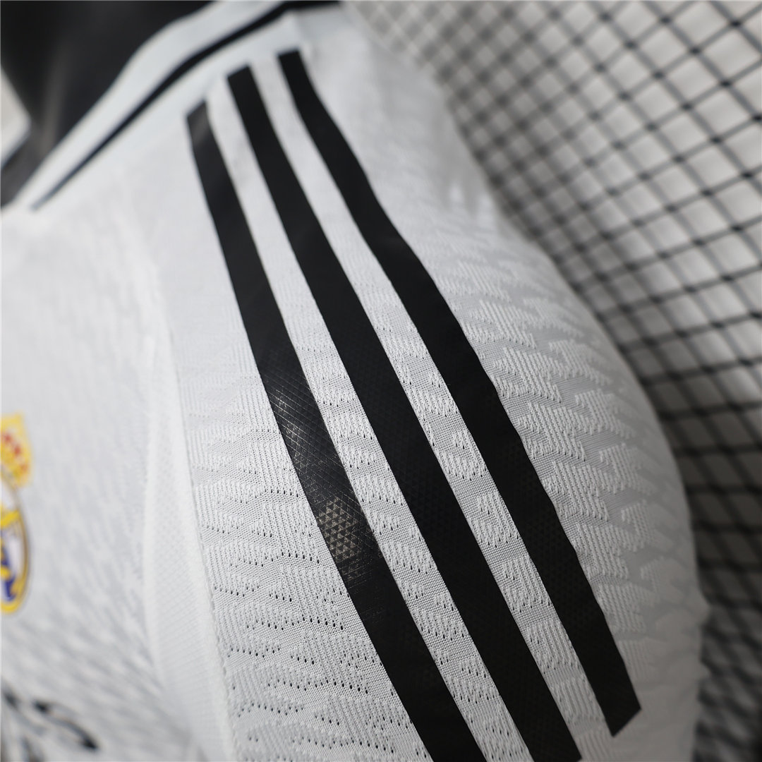 Lightweight Authentic Real Madrid 2425 Home Match Shirt