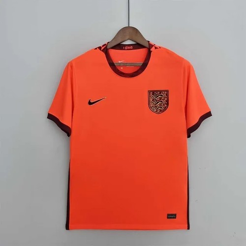 Authentic 2022 England Camiseta With Collector's Item Design -