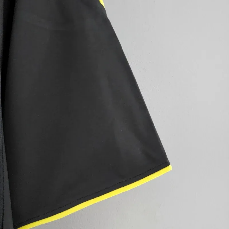 Cheap 2010-2011 Liverpool Third retro kit