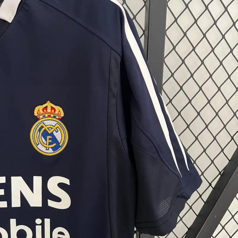 2004-2005 Real Madrid Jersey retro kit