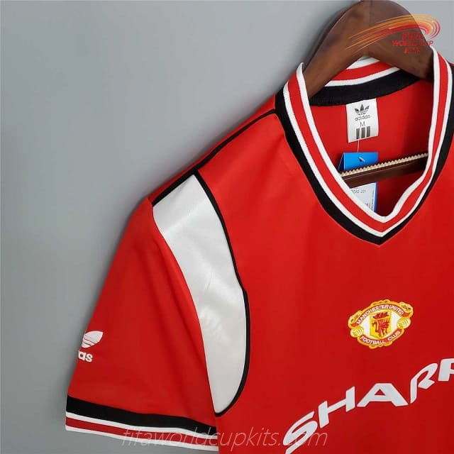 Manchester United 84-86 Home Football Kit