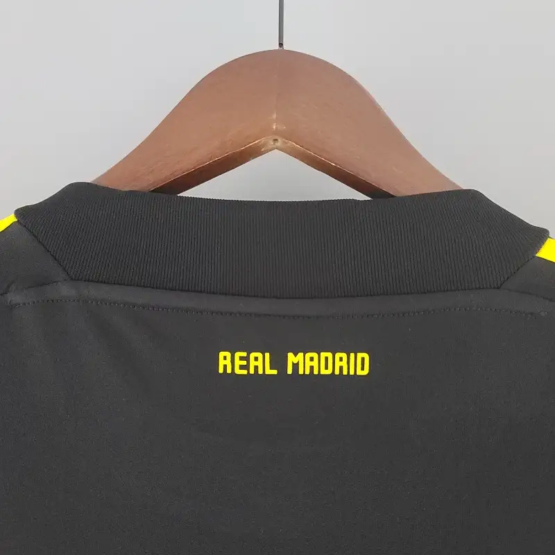 2011-2012 Real Madrid Goalkeeper Soccer retro kit