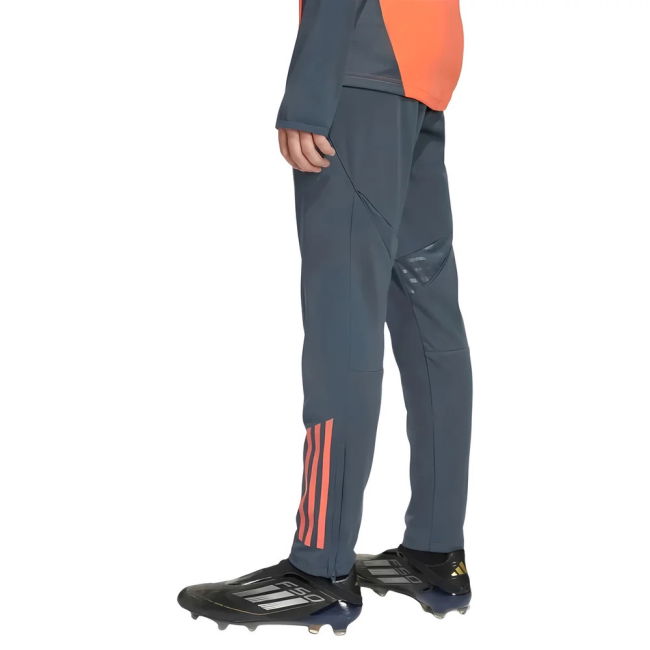 Authentic 2025-2026 Bayern Munich Training With Retro Design - Rising