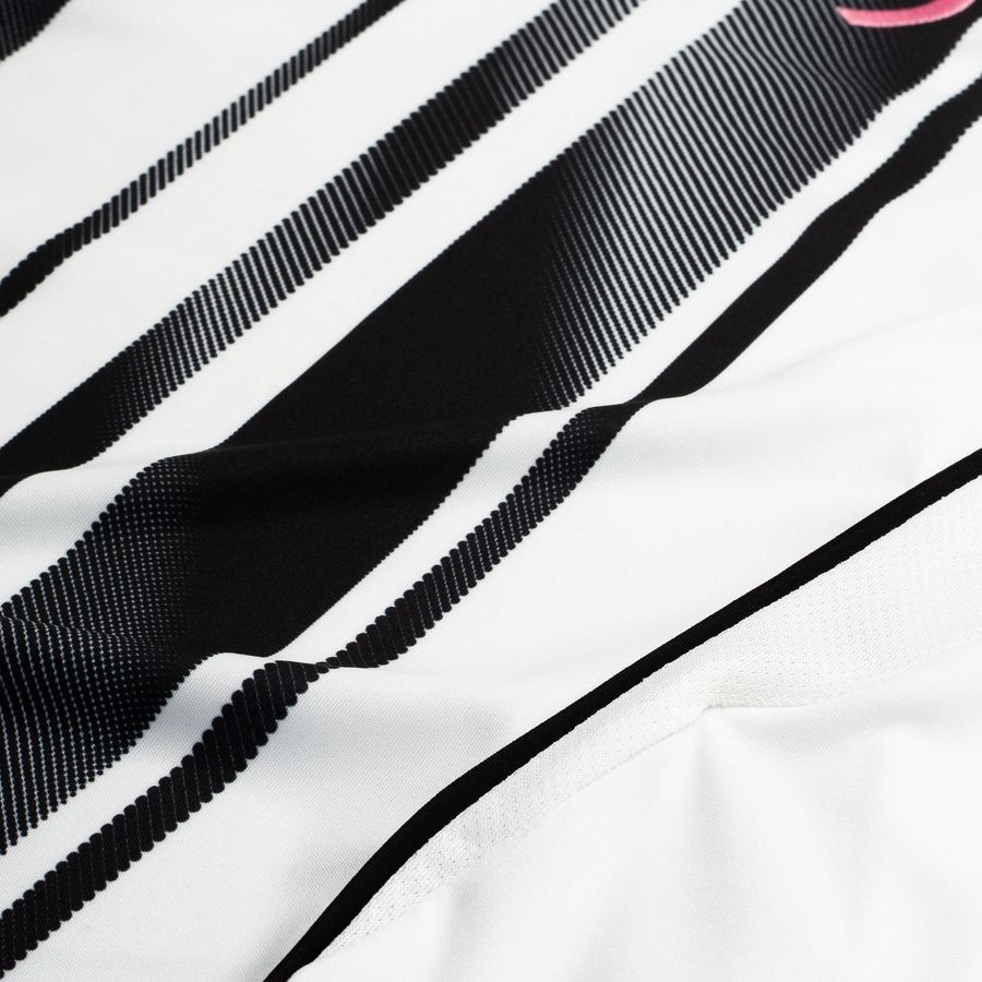 Juventus Home Shirt 2025/26 Women In Multiple Adult Sizes