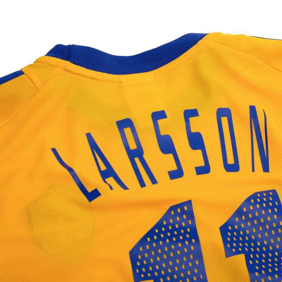 Sweden Home Shirt 2002 Size L LARSSON 11 (7/10)
