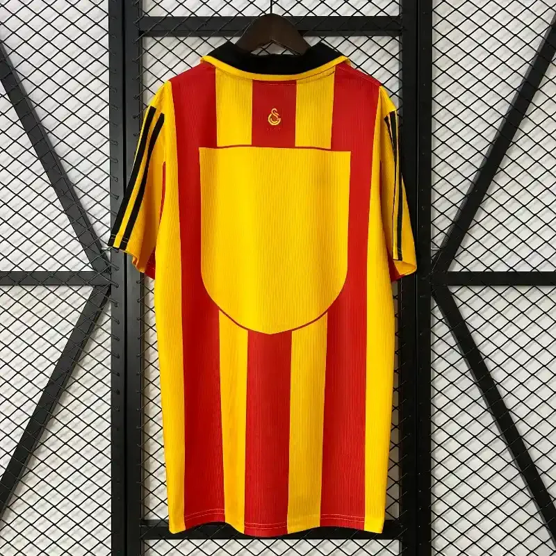 Cheap 1999-2000 Galatasaray Jersey retro kit