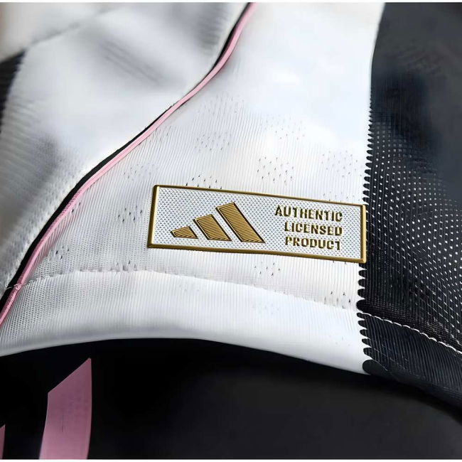 Premium 2025-2026 Juventus Home With Retro Design - Machine Washable