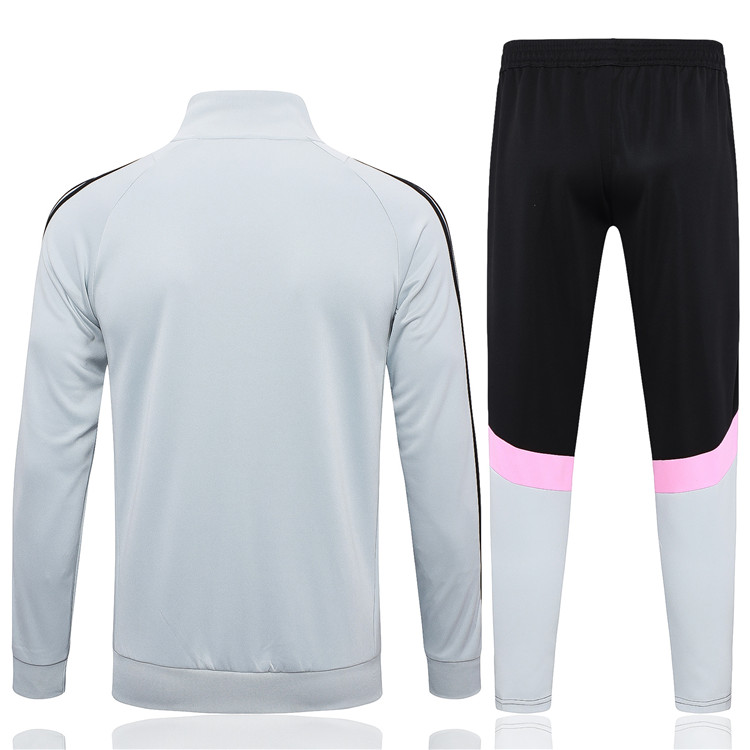 High Quality 2425 Juventus Training Jacket - Official Replica 7936