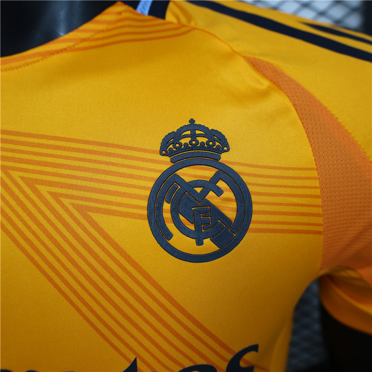 Comfort Fit Authentic Real Madrid 2425 Away Match Shirt