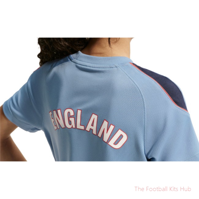 Breathable England Strike 2026-2027 Training Shirt (Kids)