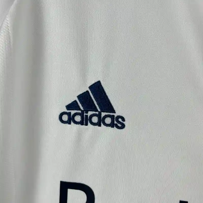 2001-2002 Real Madrid Jersey retro kit