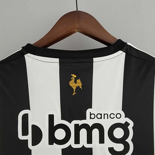 Official 2022 International Camiseta With Modern Design - Midfield