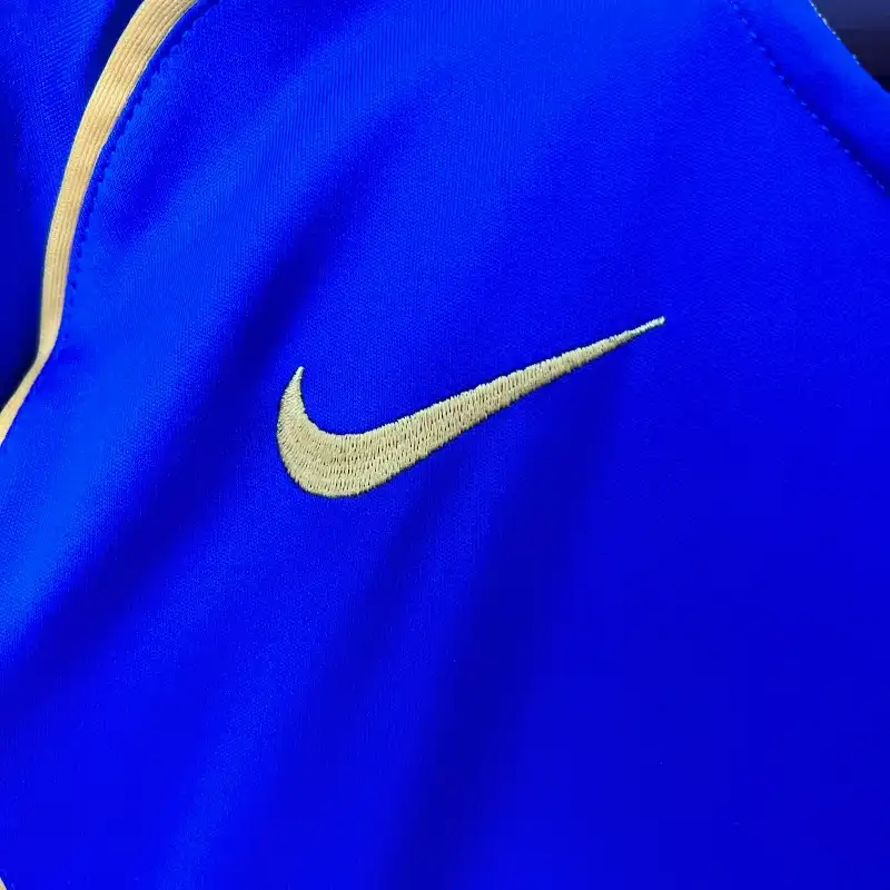 2004-2005 Juventus Jersey retro kit