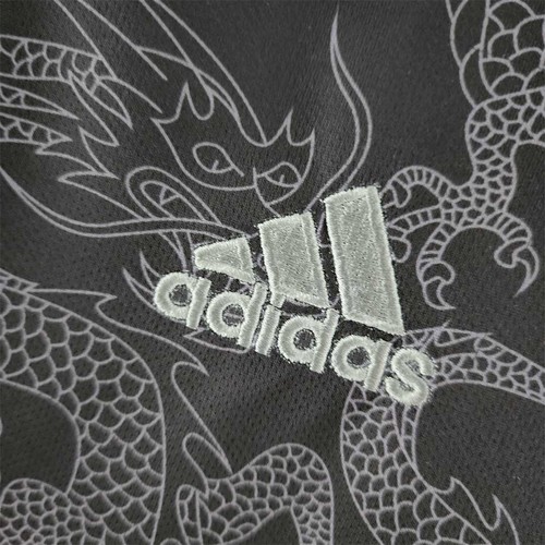 Premium 2022 International Camiseta Black With Retro Design