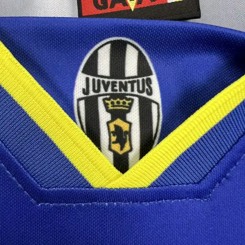 Cheap 1996-1997 Juventus Jersey retro kit