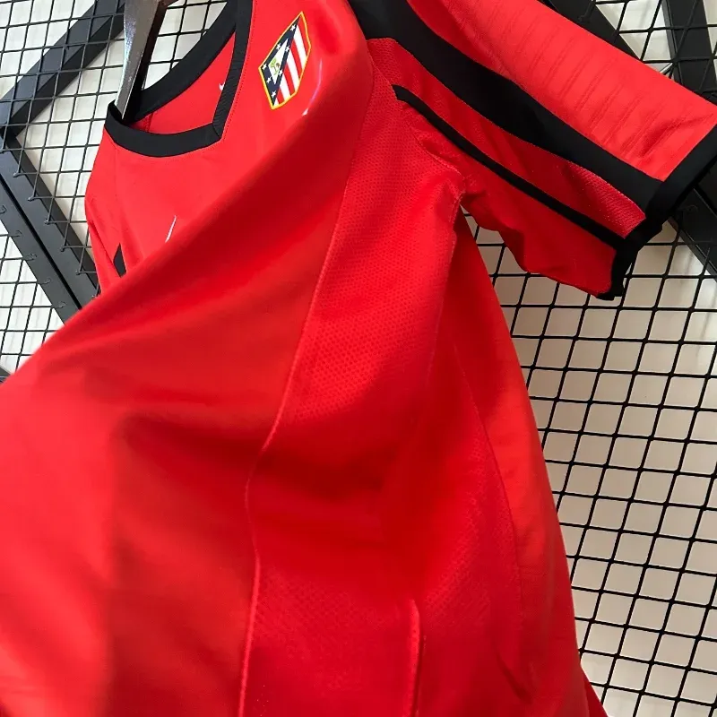 Cheap 2001-2002 Atletico Madrid Jersey retro kit
