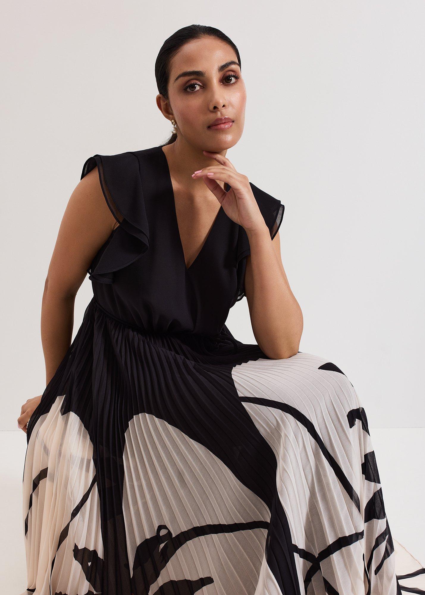 Petite Uma Printed Pleat Maxi Dress