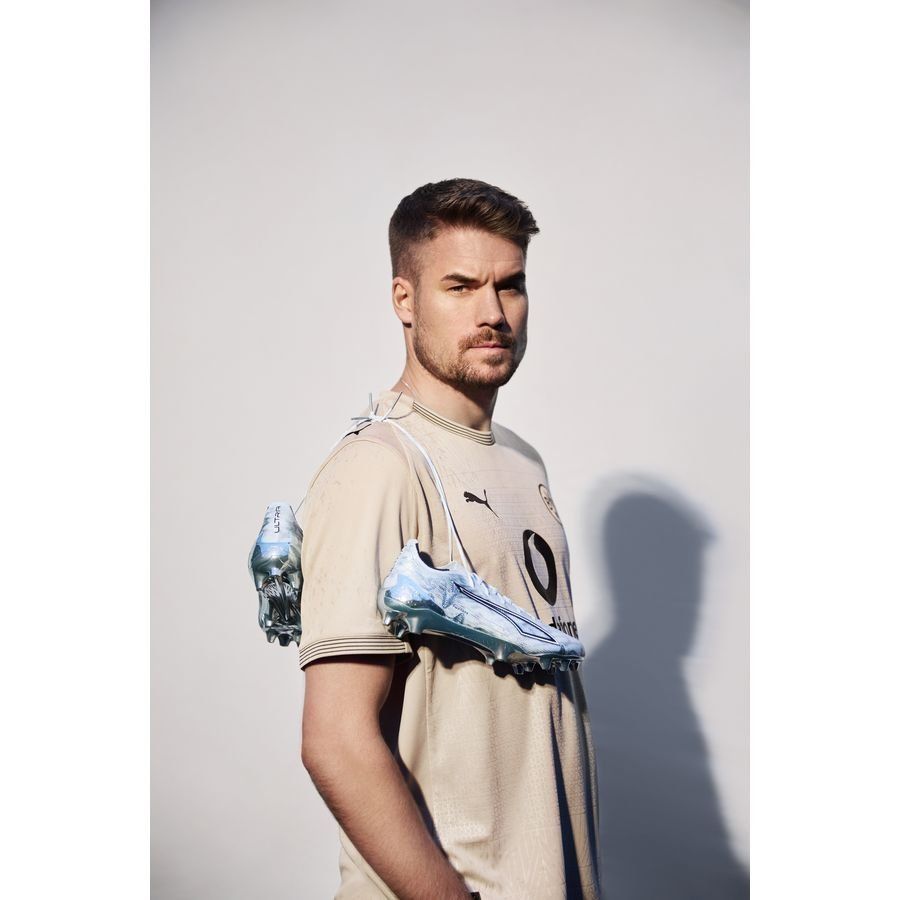 Dortmund Goalkeeper Shirt Special Edition 2025/26