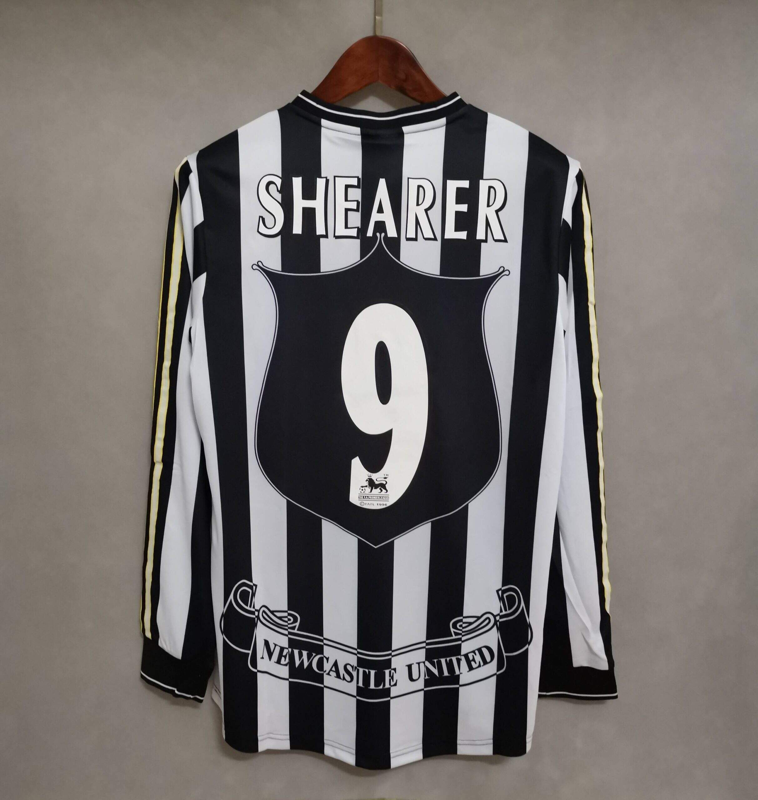 Cheap 1996-1997 Newcastle United Home long Sleeve