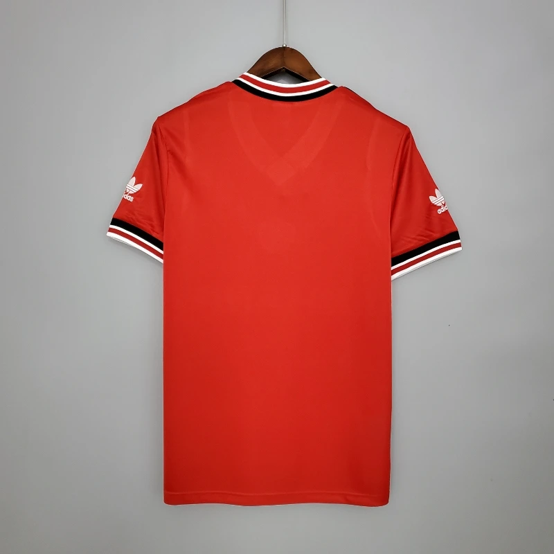1985-1986 Manchester United Jersey retro kit