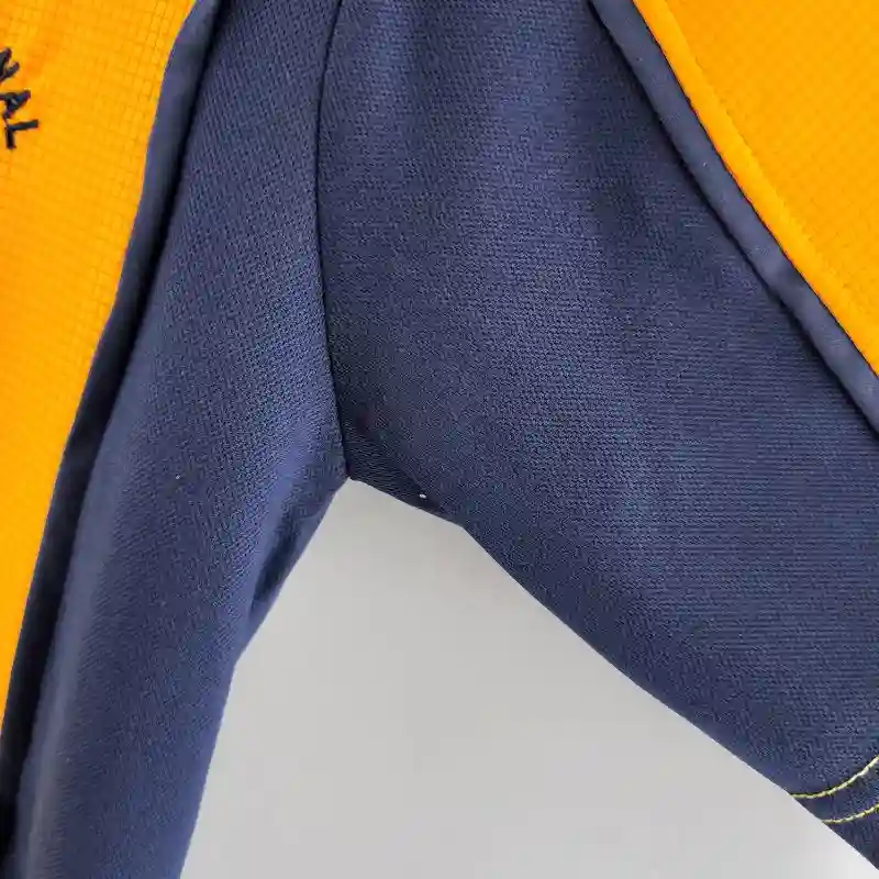 2000-2001 Liverpool Jersey retro kit