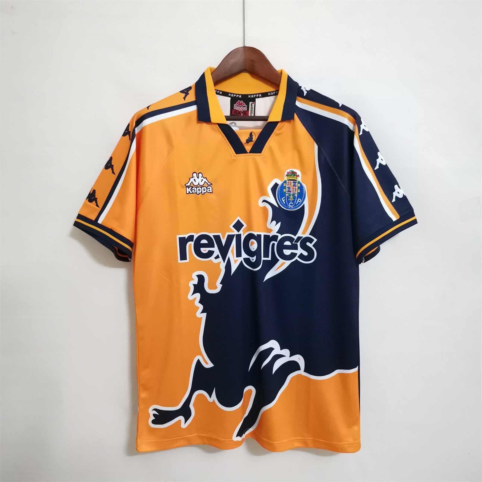 1997-98 FC Porto Home kit