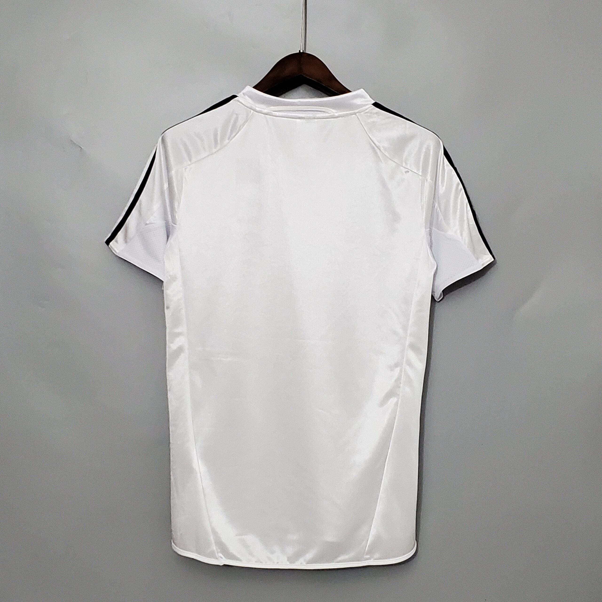 2004-2005 Real Madrid Home retro kit