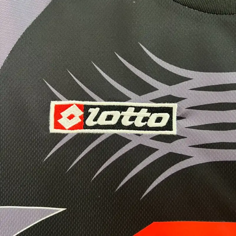 Cheap 2001-2002 Juventus Goalkeeper Soccer retro kit