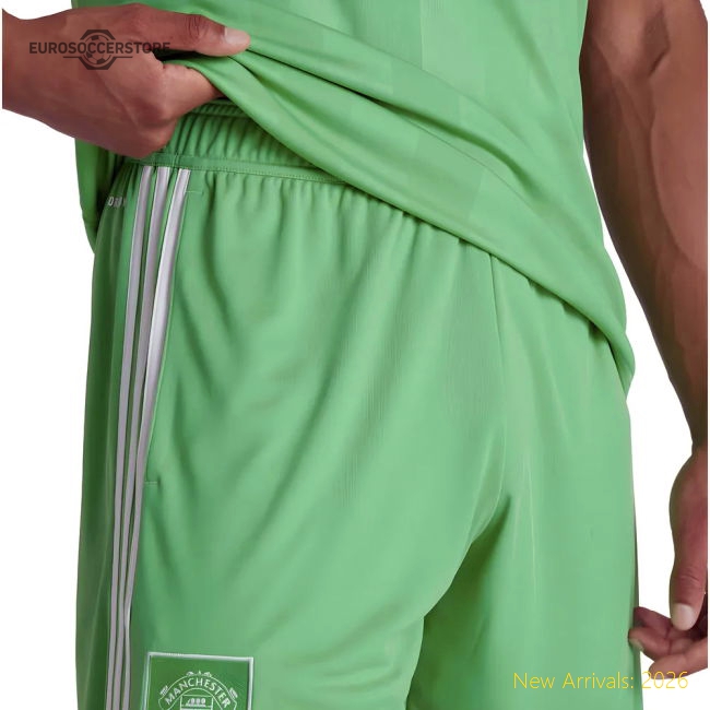 2025-2026 Man Utd Third Goalkeeper Shorts (Green) Fan Edition