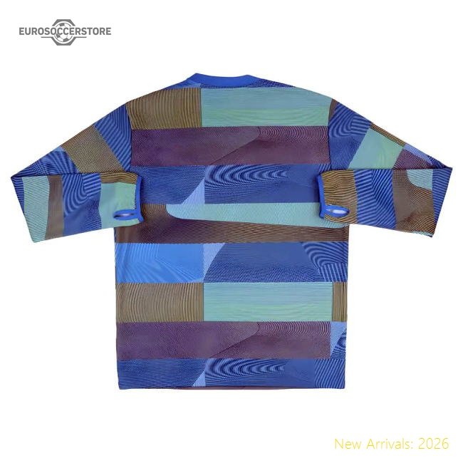 Exceptional 2025-2026 Real Madrid Pre Match Warm Top (blue)