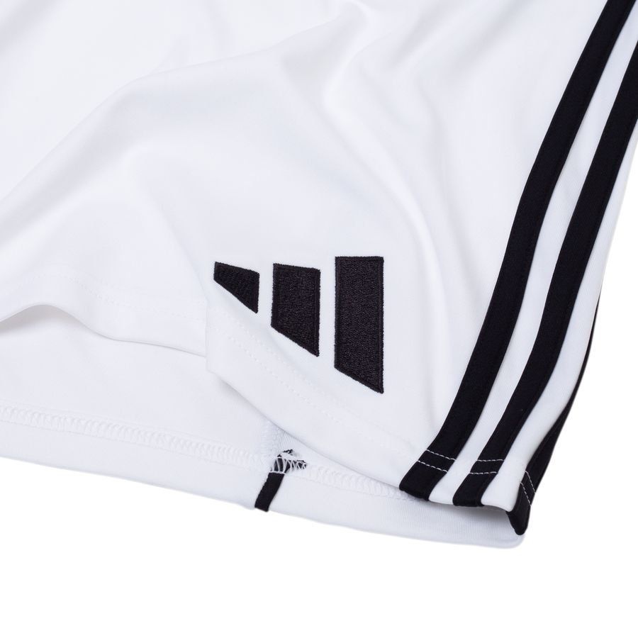 Manchester United Home Shorts 2025/26