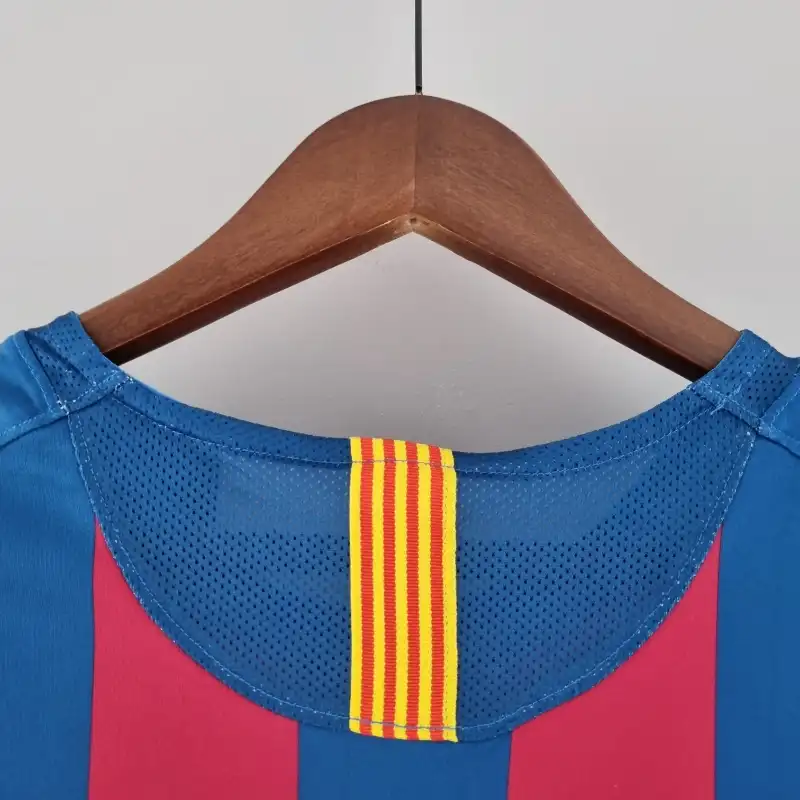 2005-2006 Barcelona Long Sleeve Jersey retro kit