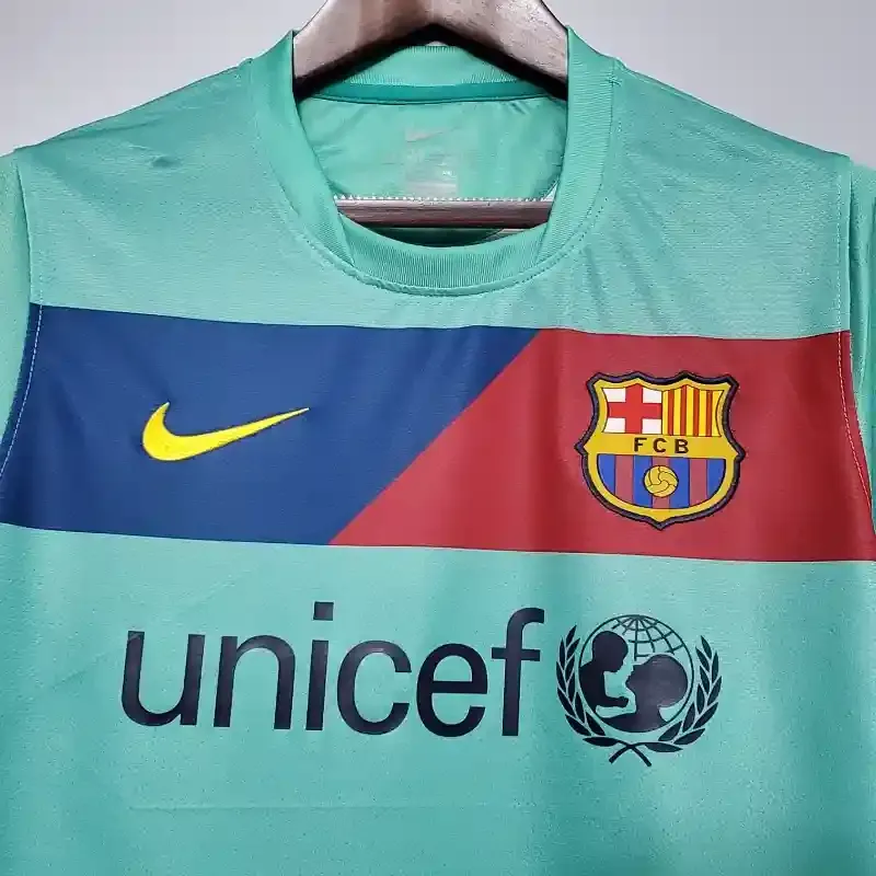Cheap 2010-2011 Barcelona Jersey retro kit