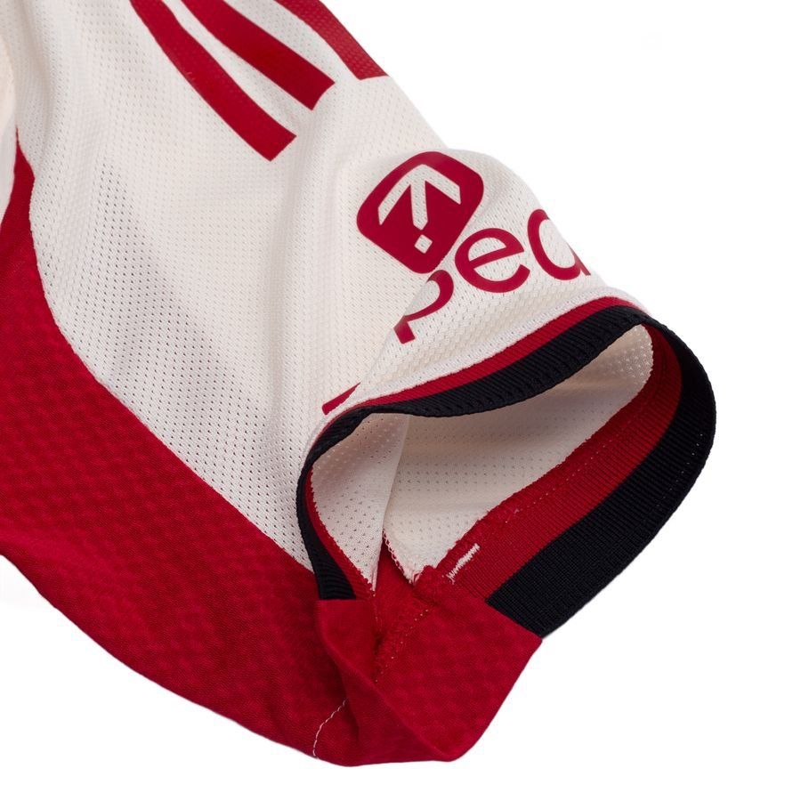 Liverpool Away Shirt 2025/26 Authentic