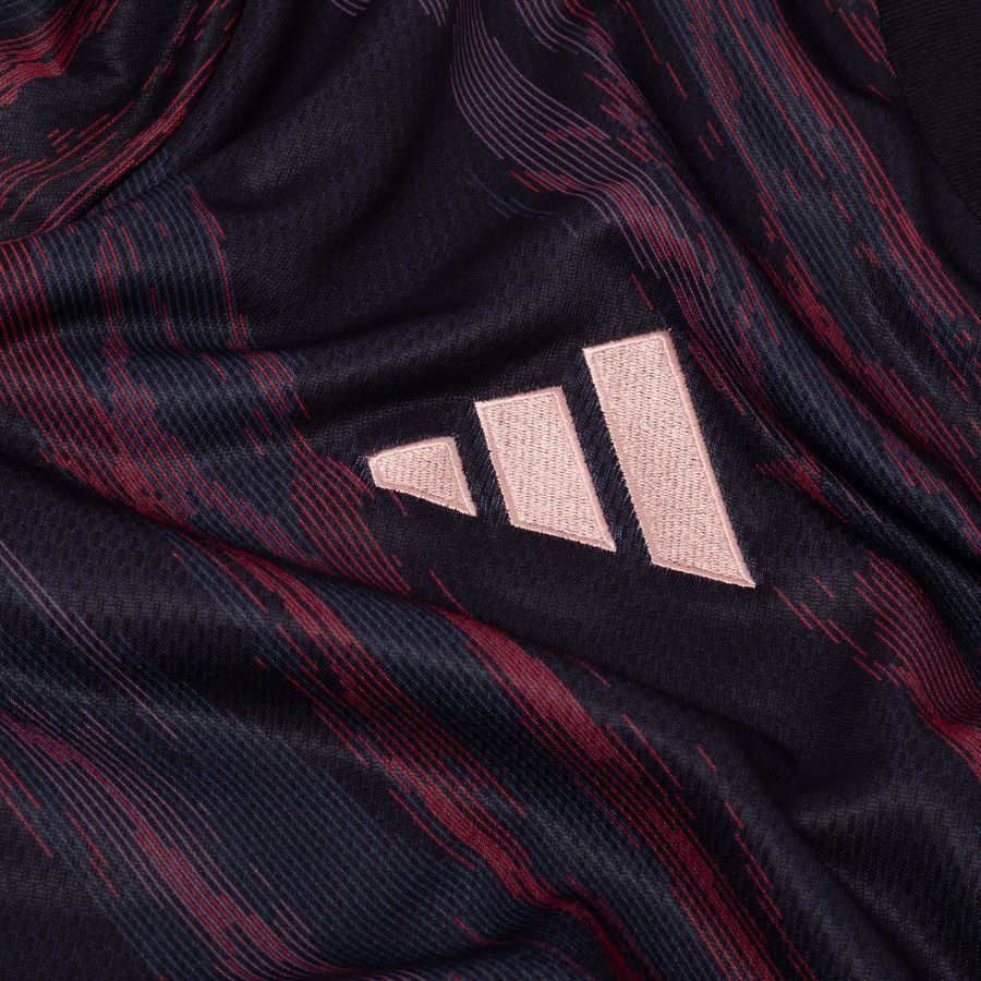 Bayern München Training Shirt Pre Match Jet Black Supporter Version