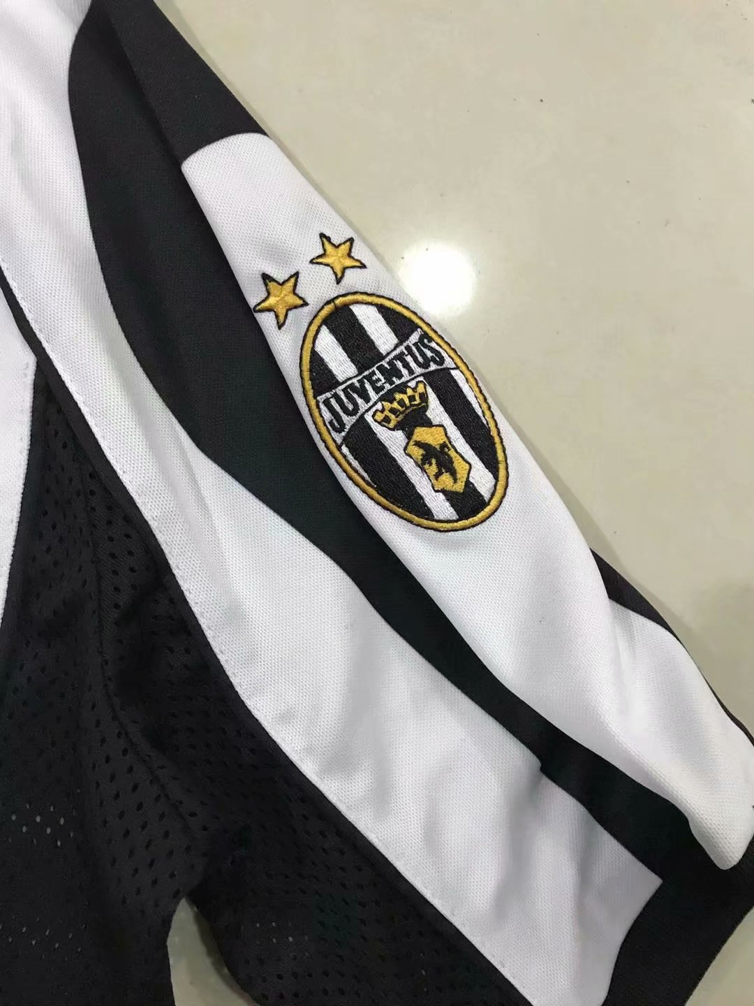 Official Licensed Durable 199798 JUVENTUS RETRO HOME SHIRT
