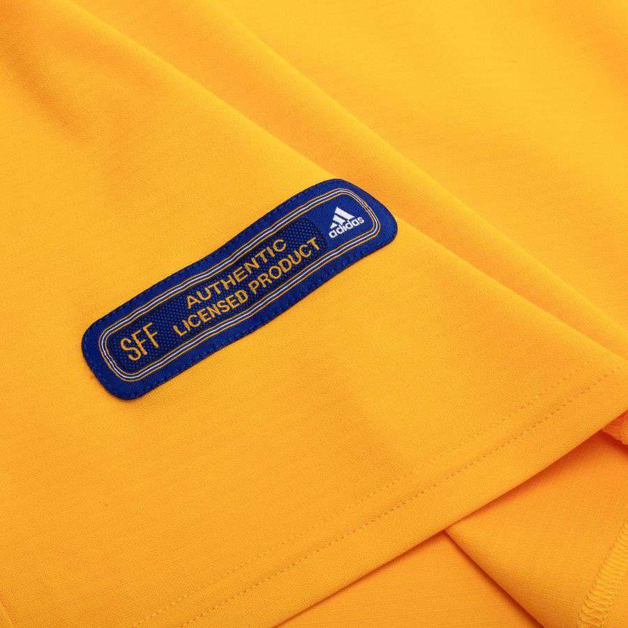 Sweden Home Shirt 2000 Size M LARSSON 20 (8/10)