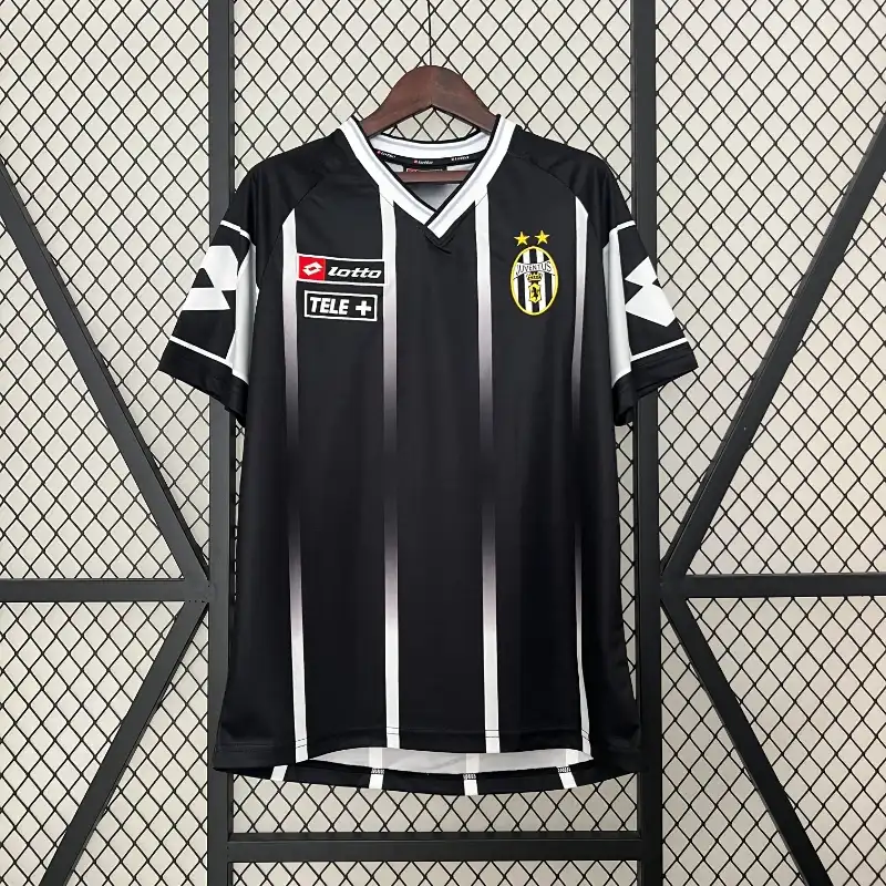 2000-2001 Juventus Black Soccer retro kit
