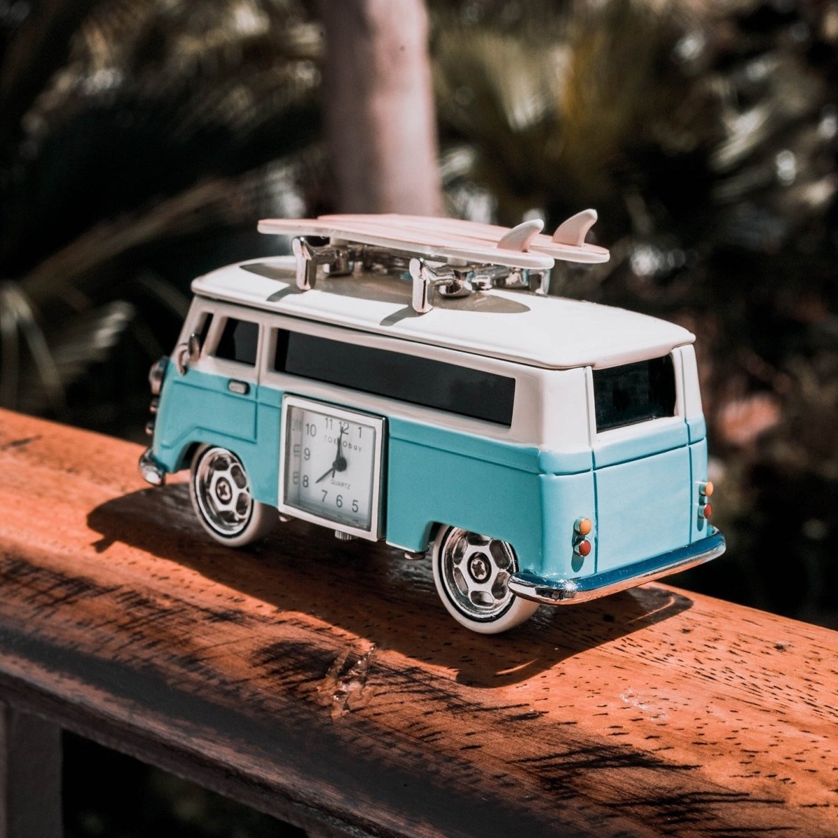 Bus Clock | Light Blue