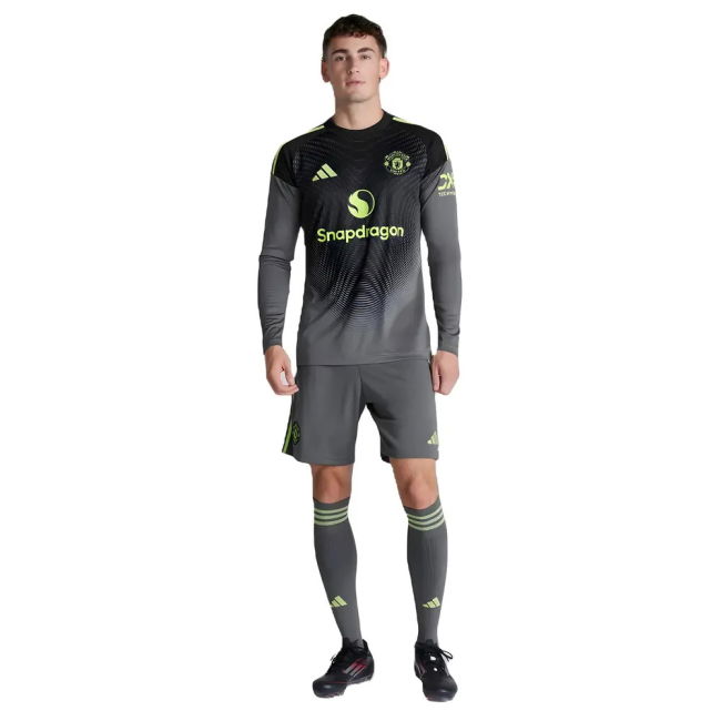 Man Utd Goalkeeper Home Shorts 2025-2026 edition (Men
