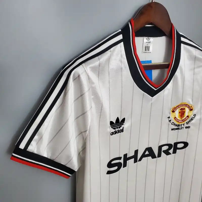 1983 Manchester United Jersey retro kit