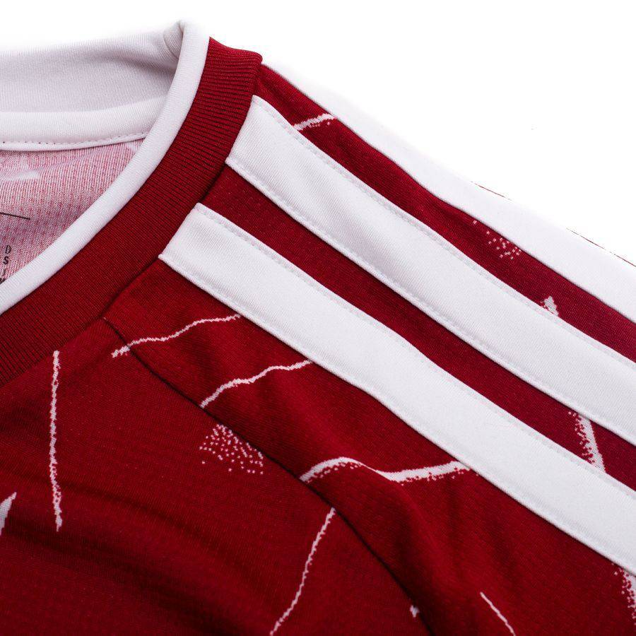 Liverpool Home Shirt 2026/27 Champions League ISAK 9