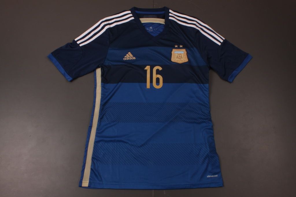 Moisture Wicking Argentina 1415 Away Soccer Shirt 16 KUN AGUERO