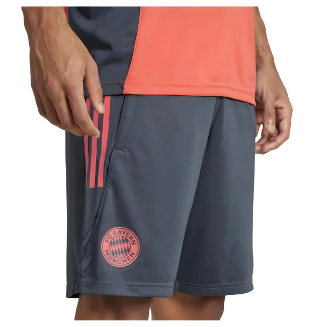 2025-2026 Bayern Munich Training Premium Shirt (Bold Onix)