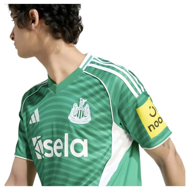 Replica 2025-2026 Newcastle Away With Special Edition Design -